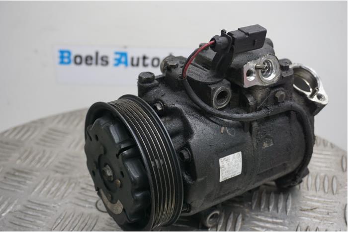Air conditioning pump from a Volkswagen Polo IV (9N1/2/3) 1.2 2003