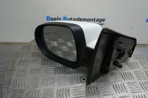 Used Wing mirror, left Renault Clio III (BR/CR) 1.5 dCi FAP Price € 35,00 Margin scheme offered by Boels Autodemontage