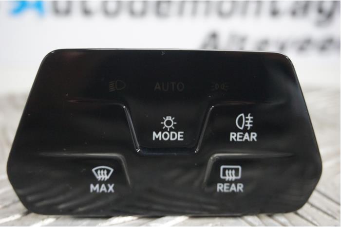 Interruptor de luz de un Volkswagen Caddy Cargo V (SBA/SBH) 2.0 TDI BlueMotionTechnology 2022