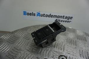 Gebrauchte Handbremse Schalter Volkswagen Caddy Cargo V (SBA/SBH) 2.0 TDI BlueMotionTechnology Preis € 25,00 Margenregelung angeboten von Boels Autodemontage