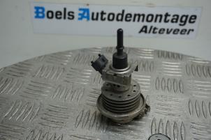 Usados Inyector Adblue Mercedes Vito (447.6) 2.2 114 CDI 16V Precio € 50,00 Norma de margen ofrecido por Boels Autodemontage
