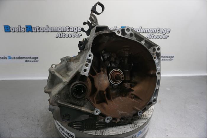 Gearbox from a Toyota Aygo (B10) 1.0 12V VVT-i 2013