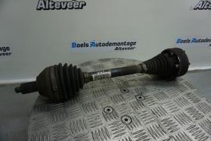 Used Front drive shaft, left Audi A1 (8X1/8XK) 1.6 TDI 16V Price € 50,00 Margin scheme offered by Boels Autodemontage