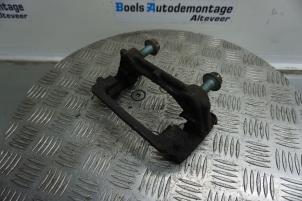 Used Rear brake calliperholder, left Mercedes Sprinter 3t (906.61) 216 CDI 16V Price € 12,50 Margin scheme offered by Boels Autodemontage
