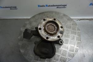 Used Front wheel hub Mercedes Sprinter 3t (906.61) 216 CDI 16V Price € 60,00 Margin scheme offered by Boels Autodemontage