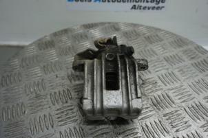 Used Rear brake calliper, right Volkswagen Golf III Cabrio Restyling (1E7) 2.0 Price € 35,00 Margin scheme offered by Boels Autodemontage