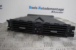 Used Dashboard vent BMW 3 serie Touring (E91) 320d 16V Price € 25,00 Margin scheme offered by Boels Autodemontage