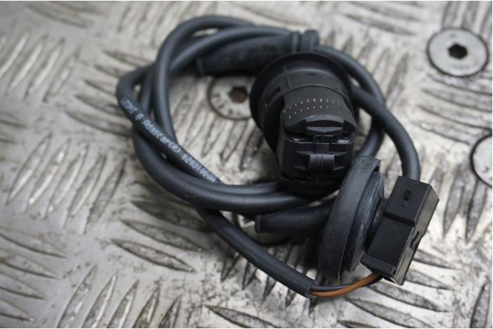 Begagnade ABS-sensor Volkswagen Passat Pris € 25,00 Marginaltabell erbjuds av Boels Autodemontage