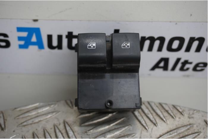 Usados Interruptor combinado de ventanillas Opel Adam 1.0 Ecotec 12V SIDI Turbo Precio € 35,00 Norma de margen ofrecido por Boels Autodemontage