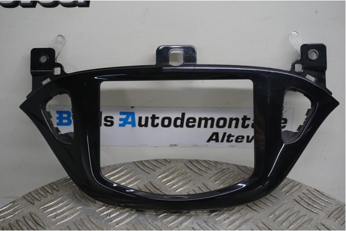 Gebrauchte Radioblende Opel Adam 1.0 Ecotec 12V SIDI Turbo Preis € 35,00 Margenregelung angeboten von Boels Autodemontage