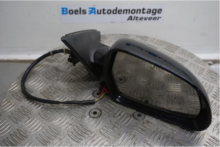 Wing mirror, right from a Audi A4 (B8) 1.8 TFSI 16V 2008