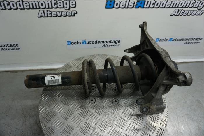 Front shock absorber rod, right from a Audi A4 (B8) 1.8 TFSI 16V 2008