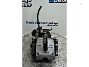 Used Rear brake calliper, left BMW 5 serie (G30) 530i 2.0 TwinPower Turbo 16V Price € 120,00 Margin scheme offered by Boels Autodemontage