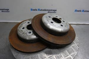 Used Rear brake disc BMW 5 serie (G30) 530i 2.0 TwinPower Turbo 16V Price € 45,00 Margin scheme offered by Boels Autodemontage