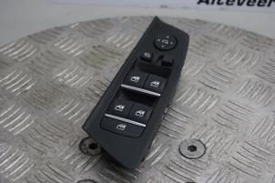 Usados Interruptor combinado de ventanillas BMW 5 serie (G30) 530i 2.0 TwinPower Turbo 16V Precio € 80,00 Norma de margen ofrecido por Boels Autodemontage