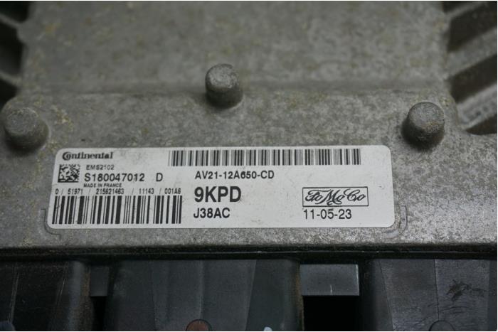 Ordenador de gestión de motor de un Ford Fiesta 6 (JA8) 1.25 16V 2011
