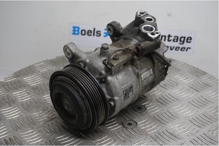 Air conditioning pump from a BMW 3 serie Gran Turismo (F34) 320d 2.0 16V 2016