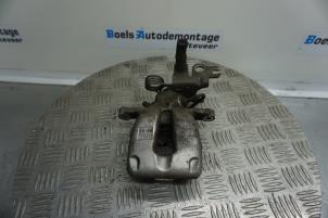Used Rear brake calliper, left Volkswagen Caddy III (2KA,2KH,2CA,2CH) 2.0 SDI Price € 40,00 Margin scheme offered by Boels Autodemontage