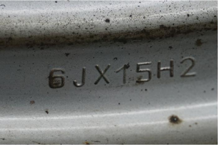 Felge van een Peugeot Bipper (AA) 1.3 HDI 2013