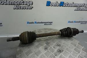 Used Front drive shaft, left Renault Clio III (BR/CR) 1.4 16V Price on request offered by Boels Autodemontage