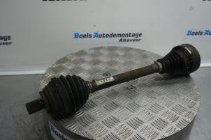 Used Front drive shaft, left Seat Leon (1P1) 1.4 TSI 16V Price on request offered by Boels Autodemontage