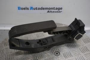 Used Accelerator pedal Mercedes S (W221) 3.5 S-350 24V Price € 50,00 Margin scheme offered by Boels Autodemontage