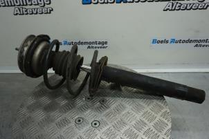 Used Front shock absorber rod, left BMW 3 serie Touring (E46/3) 318i 16V Price € 40,00 Margin scheme offered by Boels Autodemontage