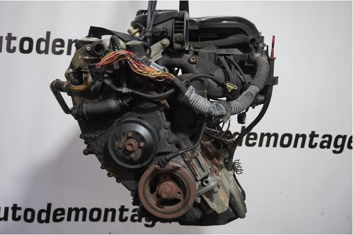 Motor van een BMW 3 serie (E46/2) 318 Ci 2000