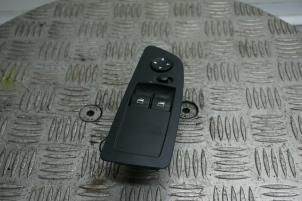 Used Electric window switch BMW 1 serie (E87/87N) 118i 16V Price € 10,00 Margin scheme offered by Boels Autodemontage