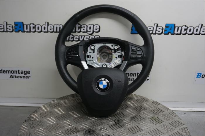 Volant d'un BMW X3 (F25) sDrive 28i 2.0 16V Twin Power Turbo 2016