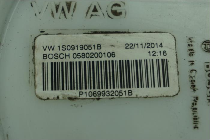 Electric fuel pump from a Volkswagen Up! (121) 1.0 12V 60 2015