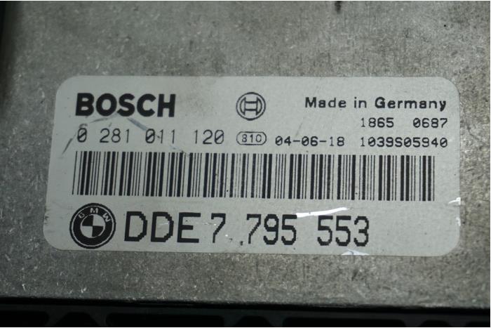 Ordinateur gestion moteur d'un BMW 5 serie Touring (E61) 530d 24V 2005