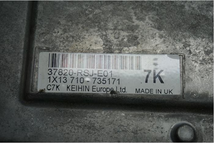 Steuergerät Motormanagement van een Honda Civic (FK/FN) 1.4i Type S 16V 2011