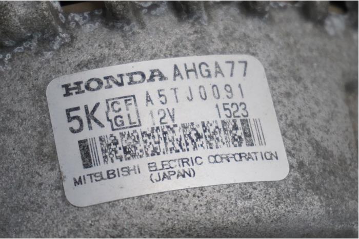 Alternateur d'un Honda Civic (FK/FN) 1.4i Type S 16V 2011