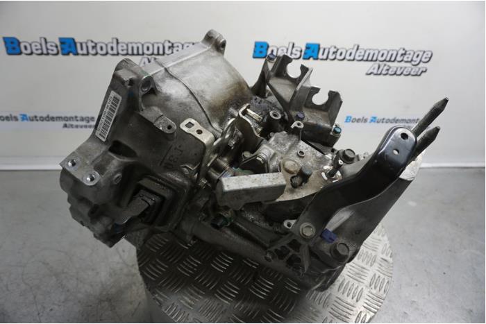 Getriebe van een Honda Civic (FK/FN) 1.4i Type S 16V 2011