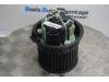 Heating and ventilation fan motor from a Citroen C4 Berline (NC), 2009 1.2 12V PureTech 130, Hatchback, 4-dr, Petrol, 1.199cc, 96kW (131pk), FWD, EB2DTS; HNY, 2014-04 / 2017-12, NCHNY 2015