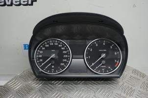 Używane Licznik kilometrów KM BMW 3 serie Touring (E91) 320i 16V Cena € 90,00 Procedura marży oferowane przez Boels Autodemontage