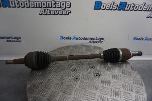 Used Front drive shaft, left Renault Clio III (BR/CR) 1.2 16V 75 Price on request offered by Boels Autodemontage