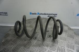 Used Rear coil spring Renault Clio III (BR/CR) 1.2 16V 75 Price € 25,00 Margin scheme offered by Boels Autodemontage