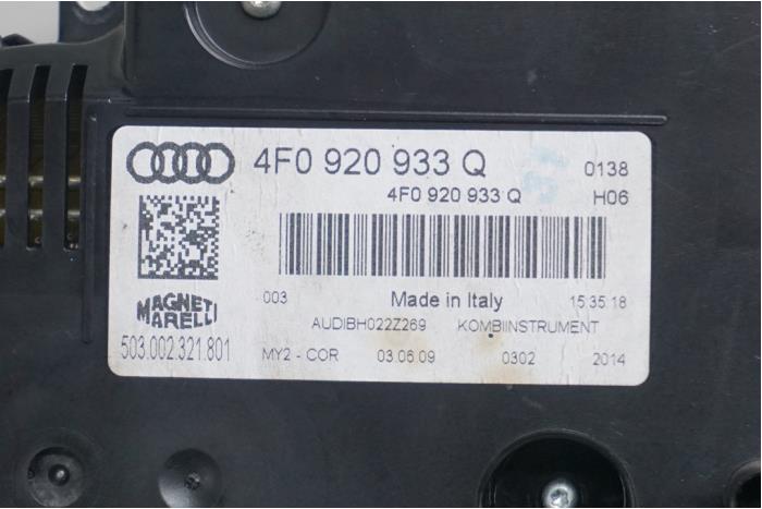 Compteur kilométrique KM d'un Audi A6 (C6) 2.7 TDI V6 24V Quattro 2010