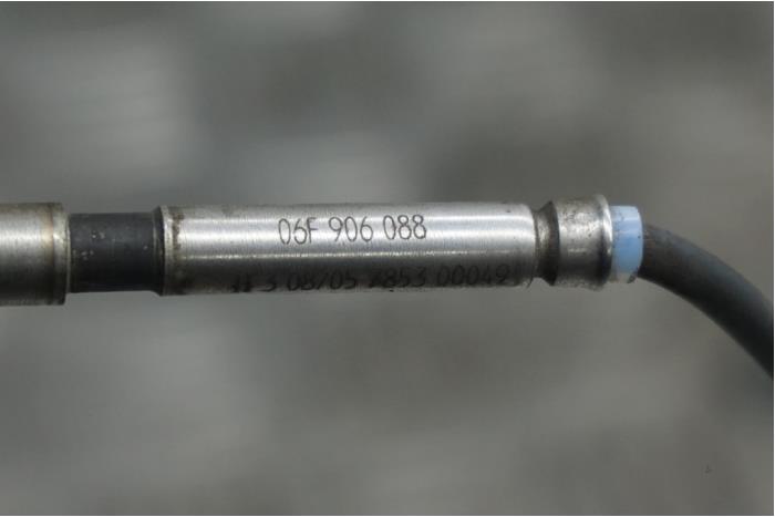 Exhaust heat sensor from a Volkswagen Golf V (1K1) 1.4 FSI 16V 2005