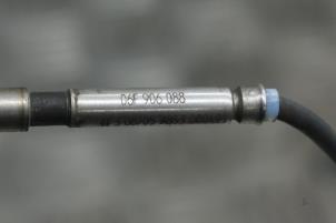 Auspuff Temperatursensor van een Volkswagen Golf V (1K1) 1.4 FSI 16V 2005