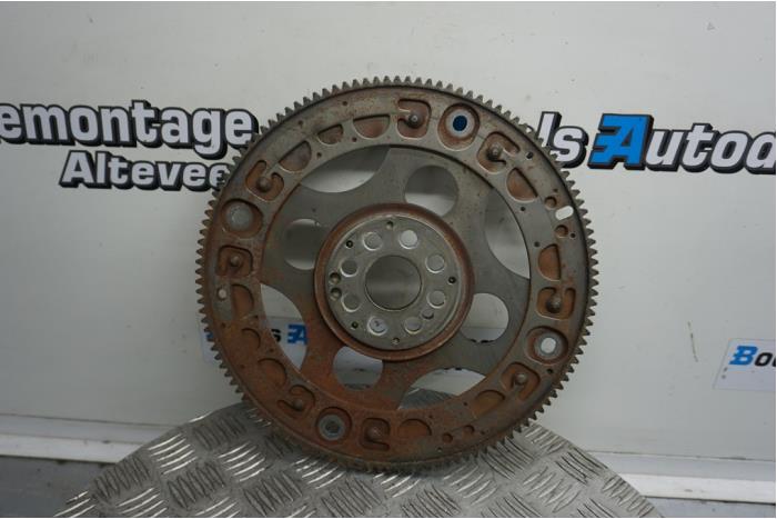 Starter ring gear from a BMW 5 serie Touring (F11) 520d 16V 2013
