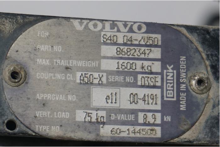Gancho de remolque de un Volvo V50 (MW) 2.0 D 16V 2004