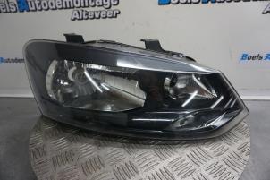 Used Headlight, right Volkswagen Polo V (6R) Price € 50,00 Margin scheme offered by Boels Autodemontage