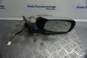 Used Wing mirror, right Toyota Avensis Wagon (T25/B1E) 2.0 16V VVT-i D4 Price € 35,00 Margin scheme offered by Boels Autodemontage