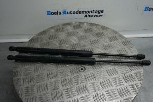 Used Set of tailgate gas struts Jeep Compass (MP) 1.4 Multi Air2 16V 4x4 Price € 30,00 Margin scheme offered by Boels Autodemontage