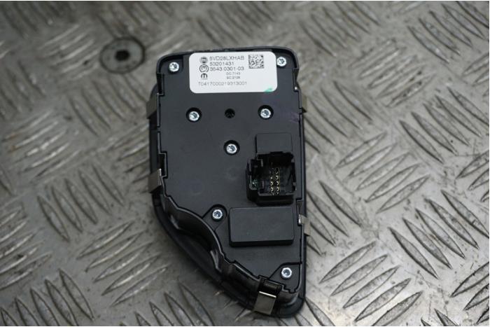 Controlled-slip differential switch from a Jeep Compass (MP) 1.4 Multi Air2 16V 4x4 2017