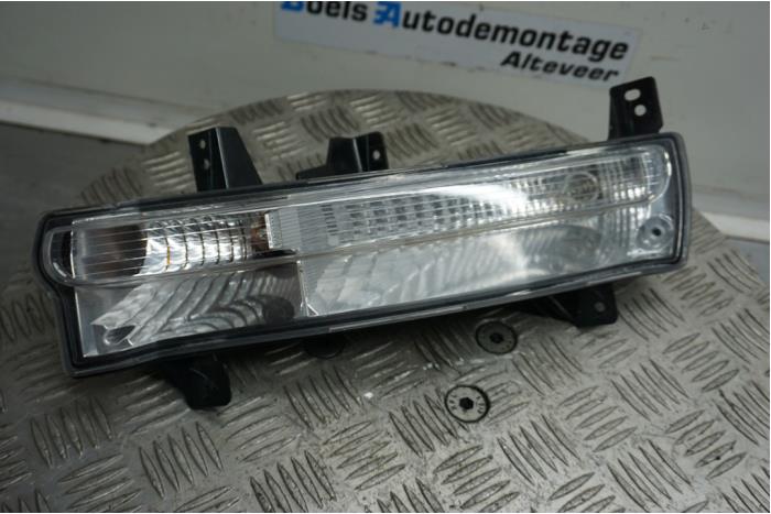 Begagnade Indikator, höger Jeep Compass II (MP) 1.4 Multi Air2 16V 4x4 Pris € 75,00 Marginaltabell erbjuds av Boels Autodemontage
