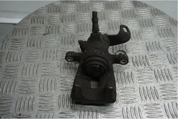 Rear brake calliper, right from a MINI Clubman (R55) 1.6 16V One 2010